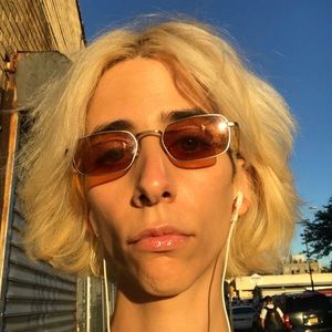 Meet your Posher, Nika